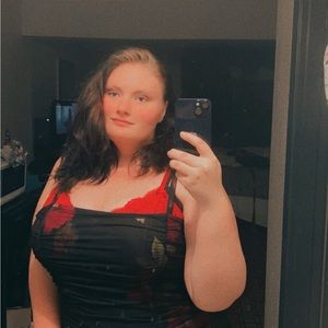 Meet your Posher, Leigha